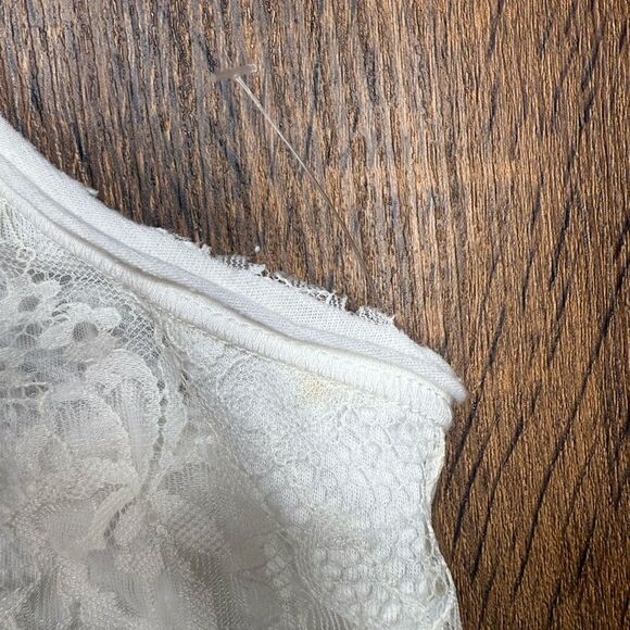 Abercrombie & Fitch Lace Tank Top Double Layer White Cream Women’s size Medium - Picture 4 of 8